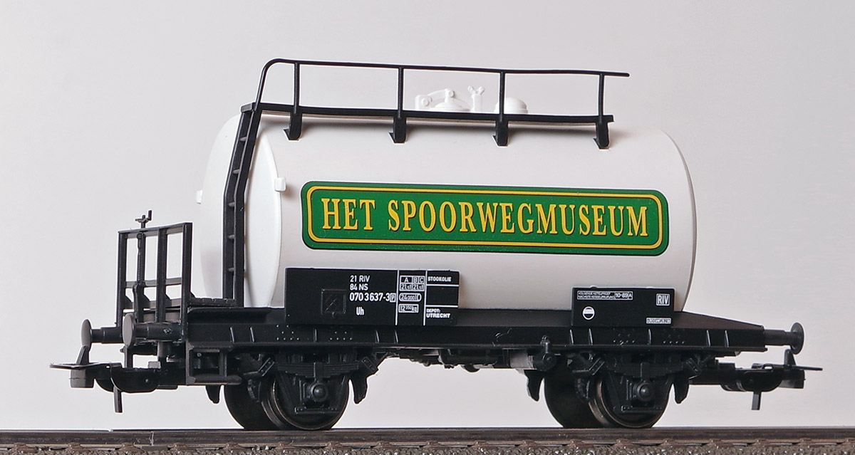 модель TRAIN 18451-100